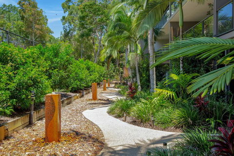 Baden 72 - Rainbow Shores, Stroll To The Beach, Air Con, Swimming Pools - Accommodation Bookings 3