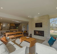 Baileys Beach House
