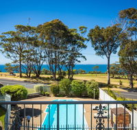 Ballingalla Apartments - By the Golf Course - Accommodation Bookings