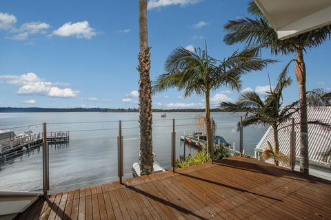 Bancroft Bay Frontage - Accommodation Bookings 1