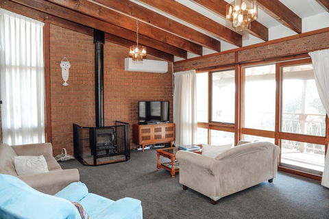 Banksia Beach House - Accommodation Bookings 1