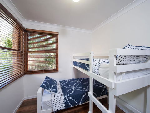 Barefoot Beach House, 24 Essendene Road - Accommodation Bookings 2