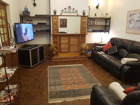 Barossa Glen - Henri's Cottage - Bed & Breakfast - Accommodation Bookings 1