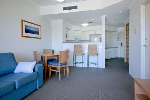 Barrington, 713/35-45 Shoal Bay Road - Accommodation Bookings 3