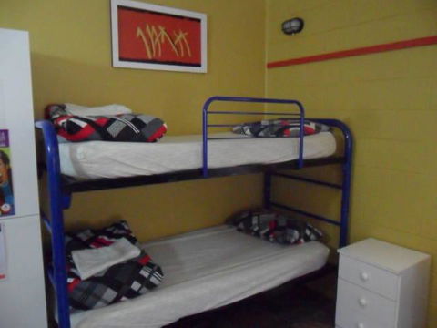 Bateman Bay Holiday Park & Batemans Bay YHA - Accommodation Bookings 3