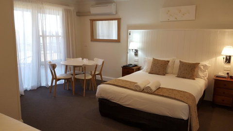 Bathurst Gold Panner - Accommodation Bookings 0