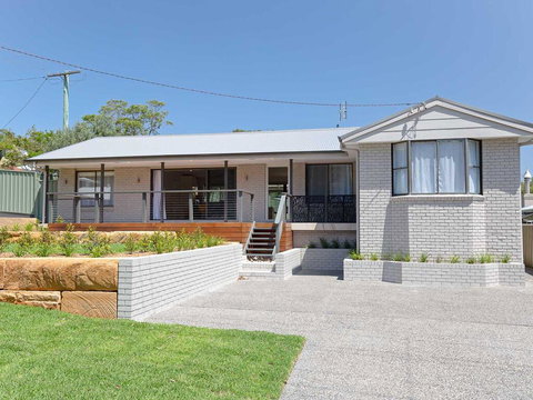 Bay Dream Believer', 16 Verona Road - Pet Friendly, Boat Parking & WIFI - Accommodation Bookings 0