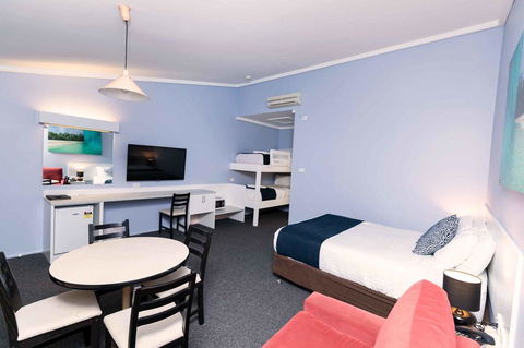 Bay Hotel Motel - Accommodation Bookings 1