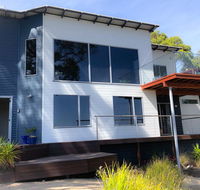 BAY OF FIRES BEACH SHACK ocean views from a modern Beachhouse