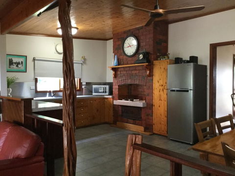 Bayview Boathouse - Accommodation Bookings 2