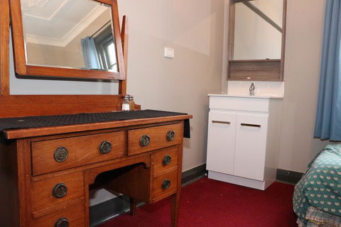 Bayview Hotel - Batemans Bay - Accommodation Bookings 1