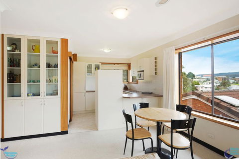 Bayview Unit - Stunning Inlet Views - Accommodation Bookings 3