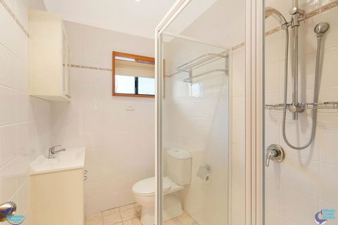 Bayview Unit - Stunning Inlet Views - Accommodation Bookings 1