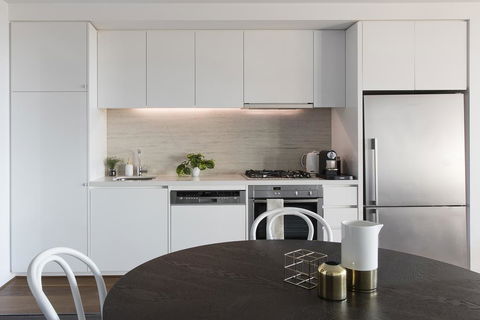 Beach Apartment Port Melbourne - Accommodation Bookings 1