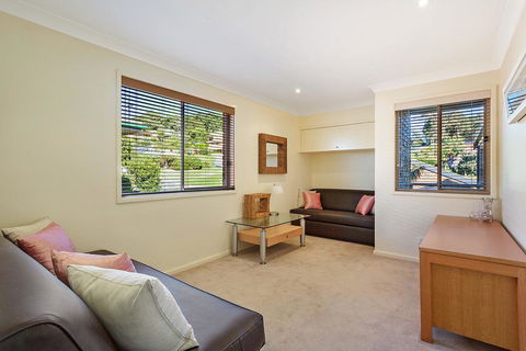 Beach Breakers Apartment - Stunning Views - Accommodation Bookings 3