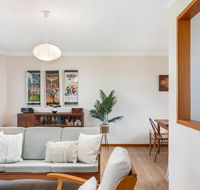 Beach Breeze - Accommodation Bookings