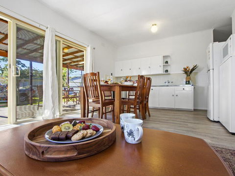 Beach Escape @ Currarong - Basic Family Accommodation - Accommodation Bookings 2