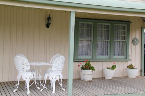 Beach Holiday Cottage - Accommodation Bookings 0