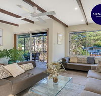 BEACH HOME ENCHANTED STAY CONNECT with NATURE