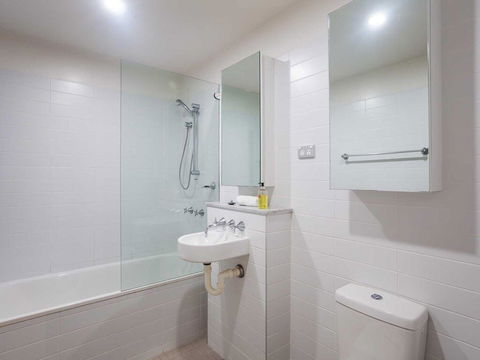 Beach House 7' 26 One Mile Close - Air Conditioned, Wifi, Foxtel, Linen - Accommodation Bookings 3