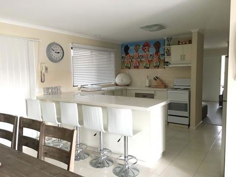 Beach House Getaway 2 - Accommodation Bookings 3