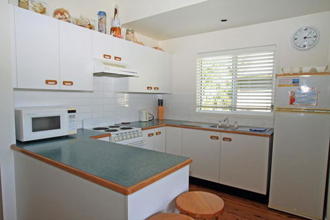 Beach Shack On The Lagoon - Accommodation Bookings 3