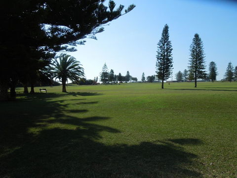 Beach Side Garden Apartment - Accommodation Bookings 2