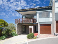 Beach View At One Mile' 8/26 One Mile Close - infinity complex pool  WIFI