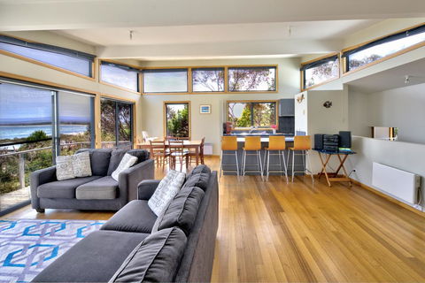 Beachcomber - Accommodation Bookings 0