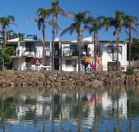 Beachfront 1 25 Willow Street