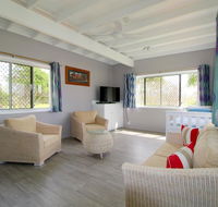 Beachfront 6 25 Willow Street