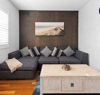 BEACHFRONT APARTMENT // DREAM LOCATION // CLOEY2