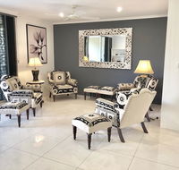 Beachfront Apartment- Paringa - Accommodation Bookings