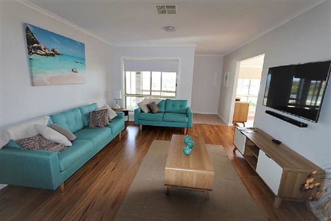 Beachfront Living! - Accommodation Bookings 2