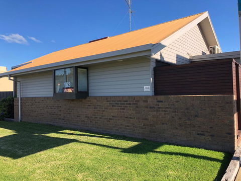 Beachfront Motel - Accommodation Bookings 2
