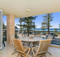 Beachfront on Golden Mile - Accommodation Bookings