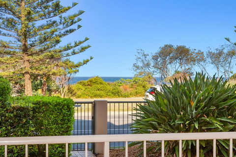 Beachfront On Marine - Accommodation Bookings 2