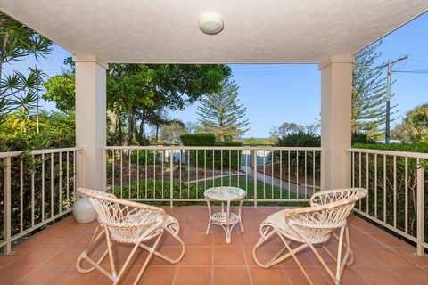 Beachfront On Marine - Accommodation Bookings 0