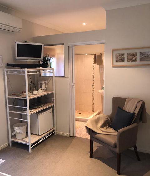 Beachhouse Bed And Breakfast - Accommodation Bookings 3