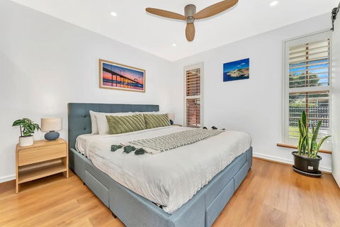Redbrick Retreat - Generous Coastal Escape - Accommodation Bookings 2