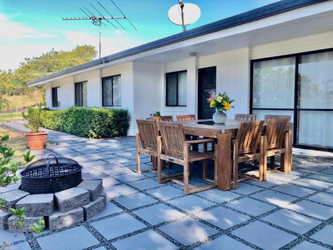 Relax And Enjoy The Scenic Rim - Accommodation Bookings 0