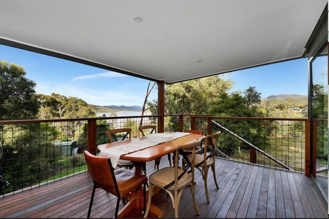 Relax At Goughs Bay - Accommodation Bookings 0