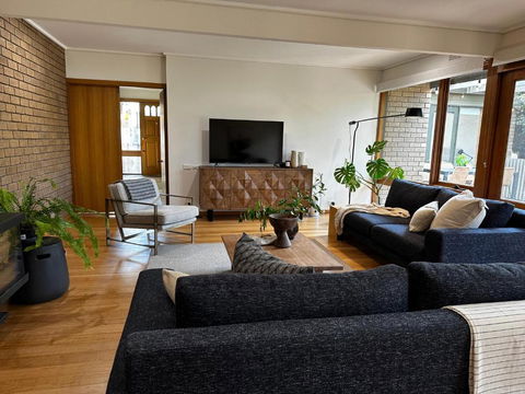 Relaxed And Stylish -self Check In, Secure Parking - Accommodation Bookings 0