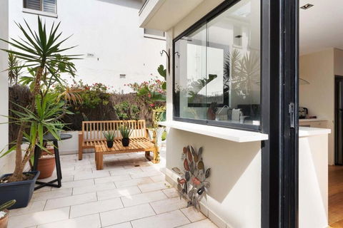 Relaxed Beachside Townhouse - Accommodation Bookings 3