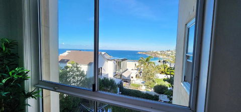 Relaxed Coastal Living With Fantastic Sea Views - Accommodation Bookings 1