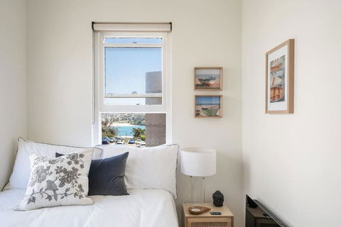 Relaxed Coogee Coastal Living With Ocean Views - Accommodation Bookings 0