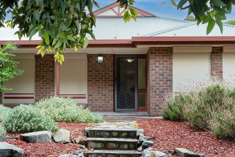 Relaxing Holiday Home Pets Are Welcome - Accommodation Bookings 0