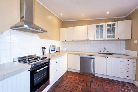 Renovated 2B 1B Victorian House In Princes Hill - Accommodation Bookings 3