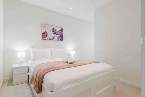Resort Lifestyle Urban Apt - Pool, Gym, Sauna - Accommodation Bookings 0