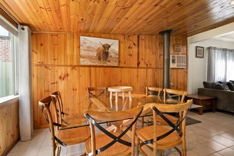 Rest & Relaxation - Accommodation Bookings 3